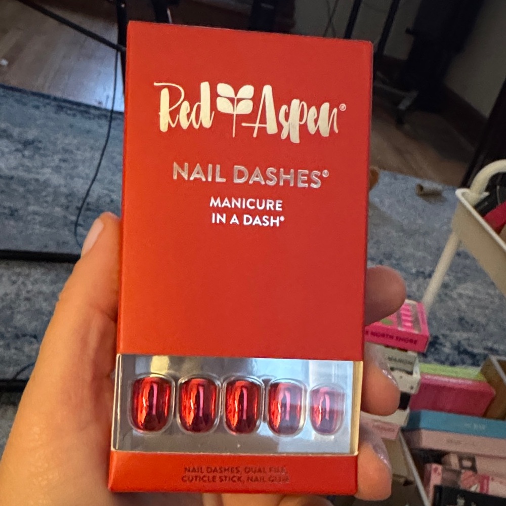 Red Aspen Nail Dashes - SHORT SQUOVAL - Crimson Chrome, Cameron